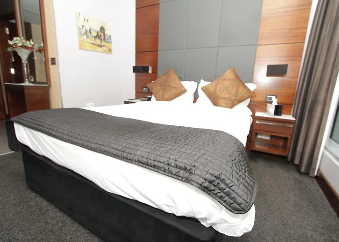 Rafayel Hotel & Spa London