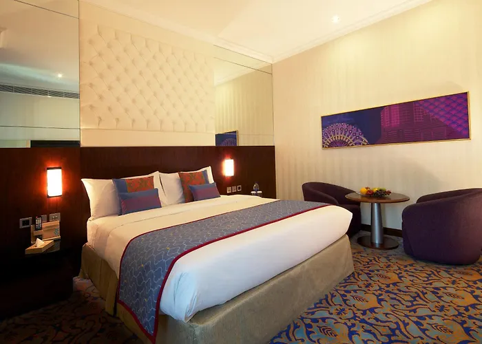 Raviz Center Point Hotel Dubai