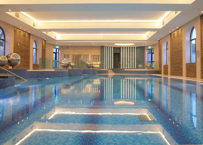 Westport Plaza Hotel, Spa & Leisure