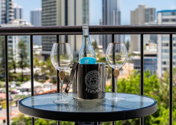 Medusa'S Luxe Retreat - Prime Surfers Paradise Spot Gold Coast