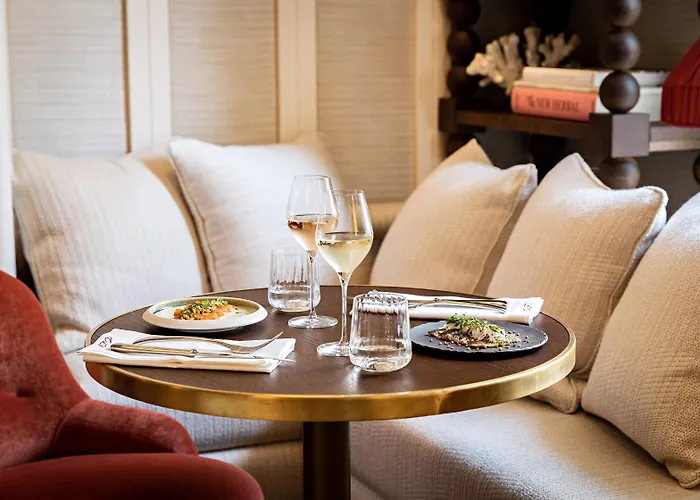 Chateau Des Fleurs Hotel & Spa Paris