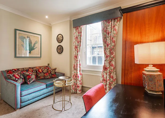 The Wynnstay Hotel, Oswestry, Shropshire - The Coaching Inn Group