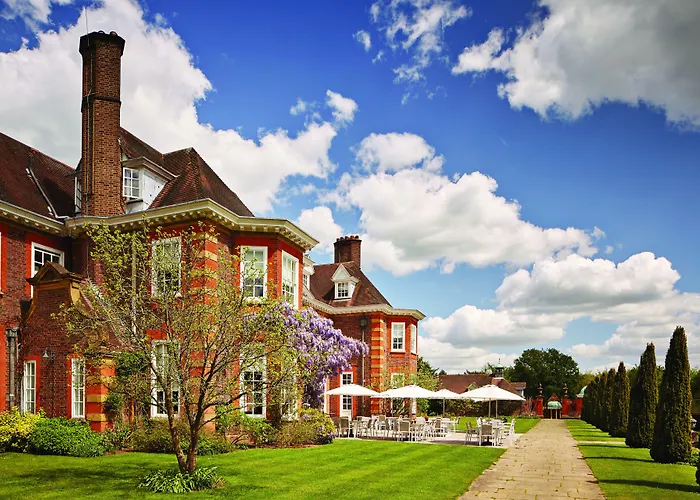 Barnett Hill Hotel Guildford