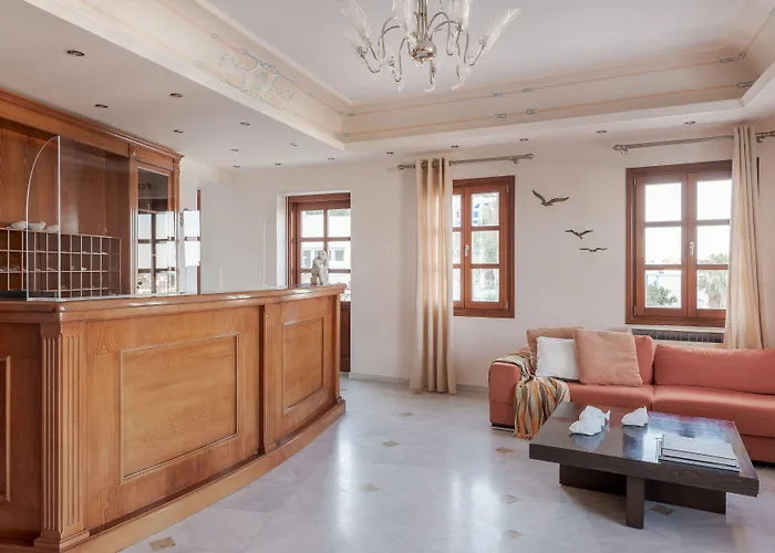 Epavlis Hotel & Spa Kamari 