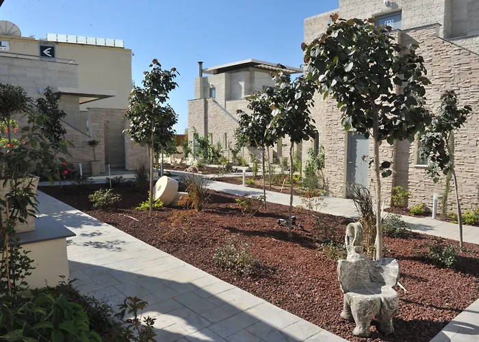 E-Hotel Larnaca Resort & Spa Perivolia