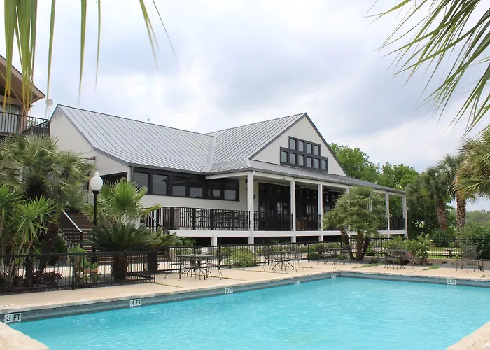 Hillside Boutique Hotel Castroville