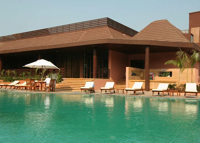 The Golden Crown Hotel Colva