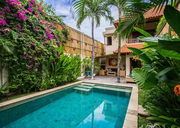 Villa Seriska Seminyak, 5-Star Private Pool Villa, Walk To Dining & Shopping