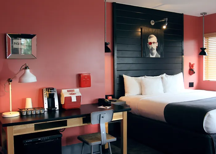 Hotel Gaythering - Gay Hotel - All Adults Welcome Miami Beach