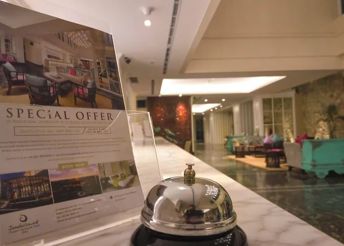 Jambuluwuk Oceano Seminyak Hotel