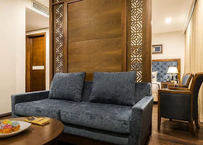 Balcona Hotel Da Nang