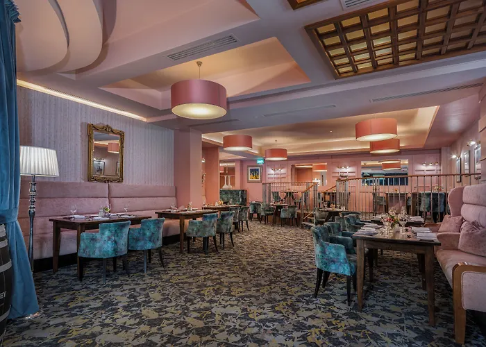 Four Seasons Hotel, Carlingford