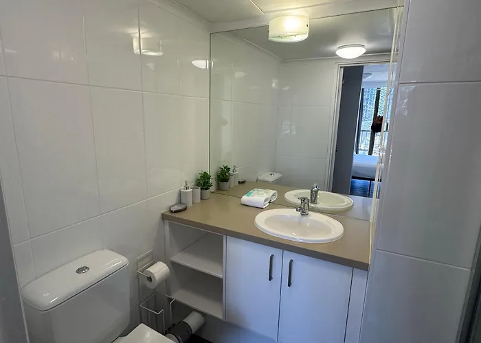 Aristocrat Apartments Gold Coast