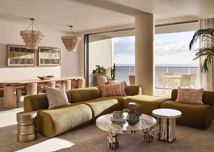 Mondrian Gold Coast Hotel