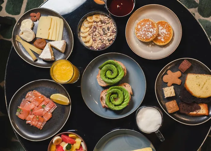 Le Cinq Codet Hotel Paris