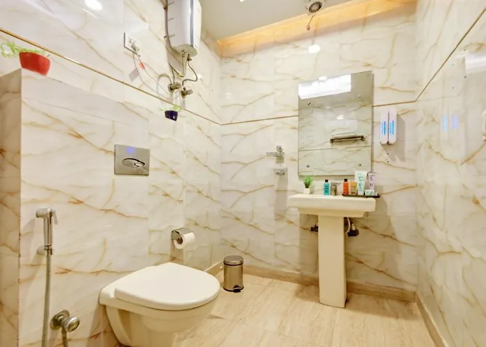 Hotel Seventh Heaven I Britannia Chowk Delhi I Couple Friendly I Value For Money I Free Parking Access New Delhi