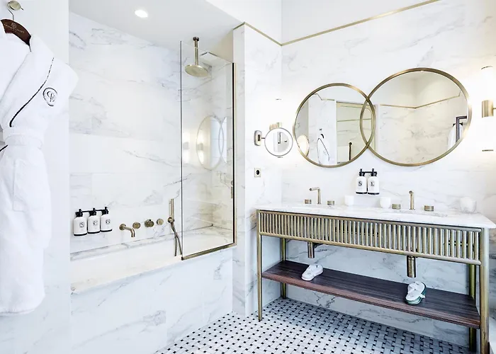 Grand Powers Hotel Paris
