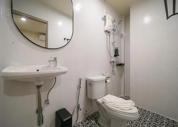 Add Plus Hotel & Spa Patong