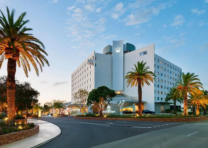 Crown Promenade Perth Hotel