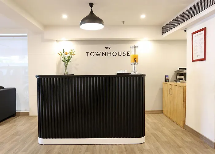 Oyo Townhouse 015 Lajpat Nagar Hotel New Delhi