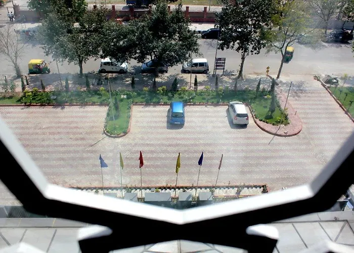 The Golden Palms Hotel & Spa, Delhi New Delhi