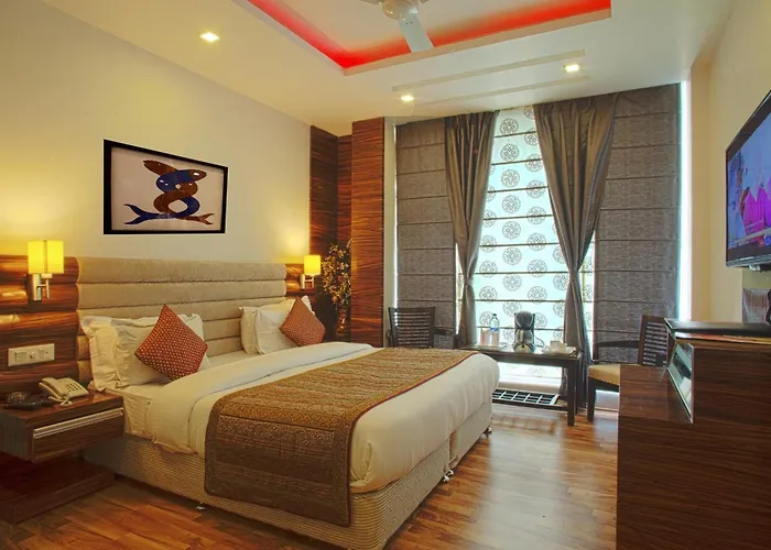 Hotel Delhi 55 -City Center, New Delhi Railway Station, Paharganj