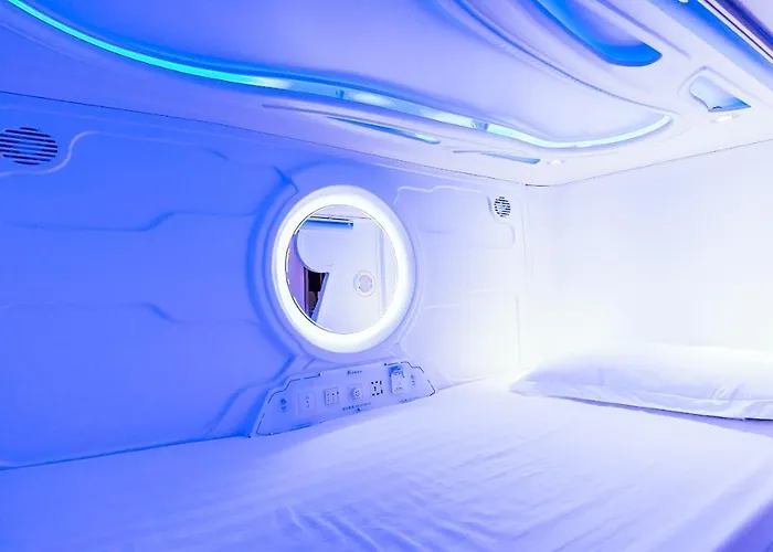Spacepod@Hive Singapore